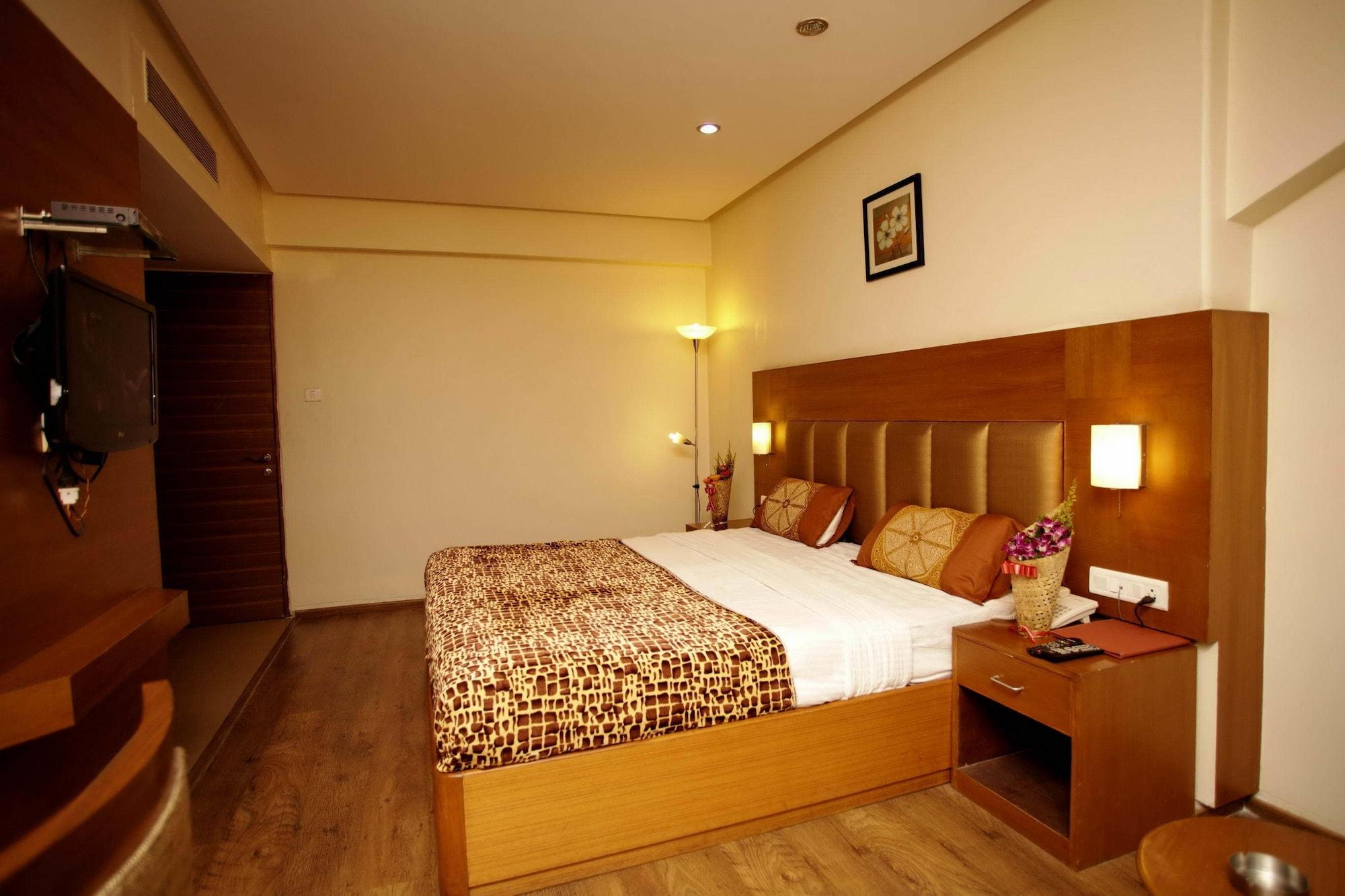 The Caliph Hotel, Mumbai Near Powai Lake Exterior foto